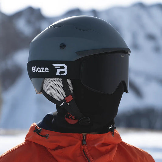Zwarte skibril: de Blaze Obsidian Dust met gepolariseerde categorie 4 lens